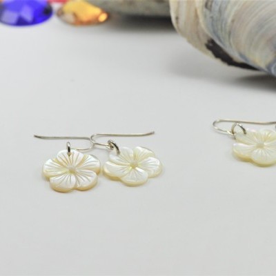 Brincos Madrepérola Prata