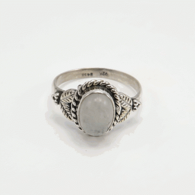 Anel em Prata com Pedra da Lua Oval