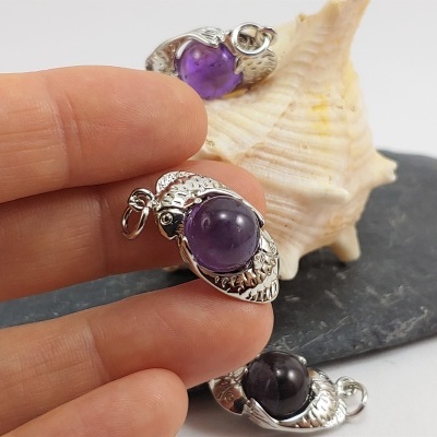 Pendente do signo Peixes com bola Pendente do signo Peixes com bola