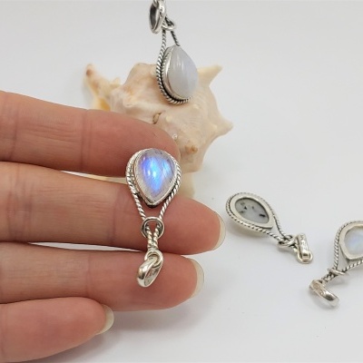 Pendente em Prata Pedra da Lua gota