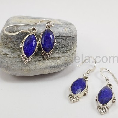 Brincos em Prata com Safira facetada