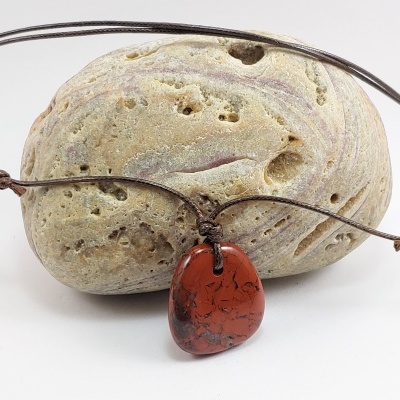 Colar com Jaspe Sardo (signo Escorpião)