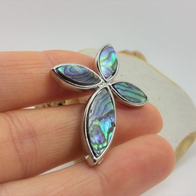 Pendente Cruz com Madrepérola