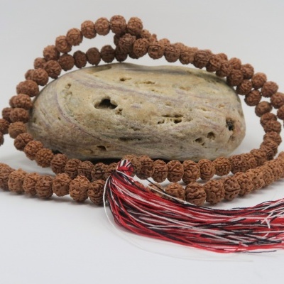 JapaMala 108 Rudrakshas 10mm cor Natural