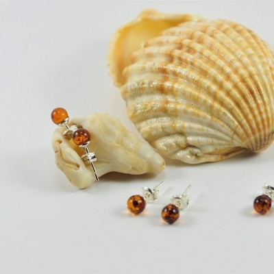 Brincos bola de Âmbar 5mm com fecho em Prata