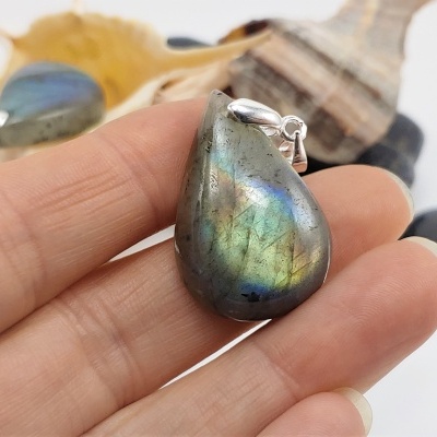 Pendente Labradorite em Prata Gota