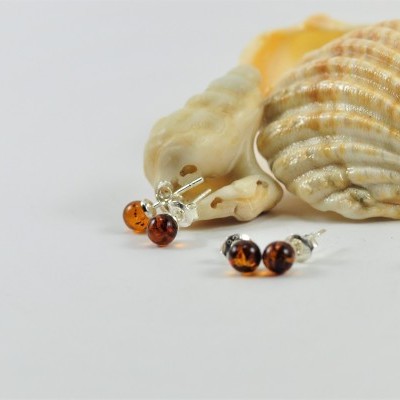 Brincos bola de Âmbar 5mm com fecho em Prata