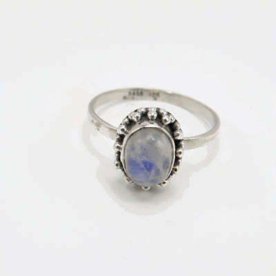 Anel em Prata com Pedra da Lua Oval