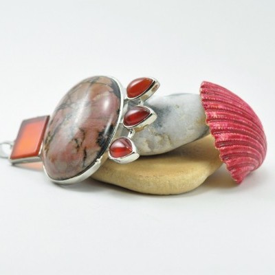 Pendente com pedras naturais estilo "Egipto"