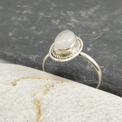 Anel em Prata com Pedra da Lua