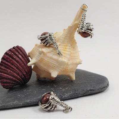 Pendente do signo Escorpião com bola