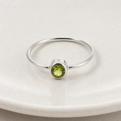Anel Solitário Prata com Peridoto