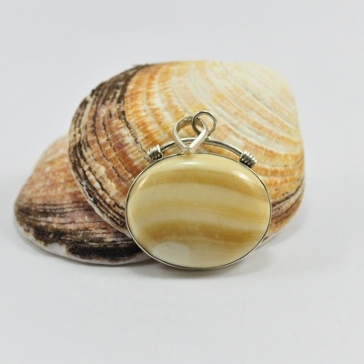 Pendente em prata arco de Ágata Rendada