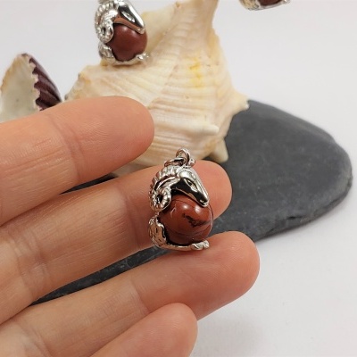 Pendente do signo Carneiro com bola