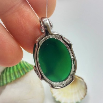 Pendente Oval de Ágata Verde com Zircónias Pendente Oval de Ágata Verde com Zircónias