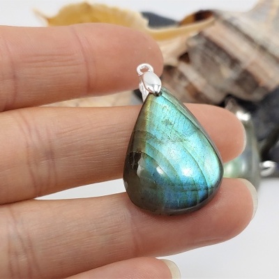 Pendente Labradorite em Prata Gota