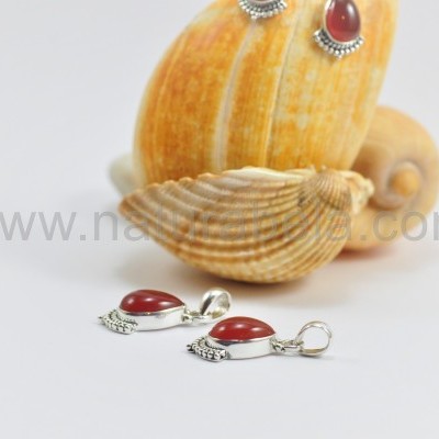 Brincos lágrima em Prata com Cornalina