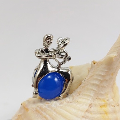 Pendente do signo Sagitário com bola