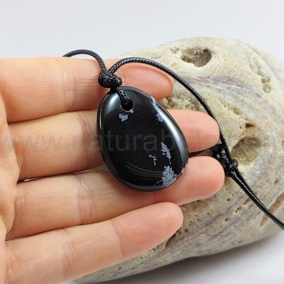 Colar com Obsidiana nevada (signo Capricórnio) Colar com Obsidiana nevada (signo Capricórnio)