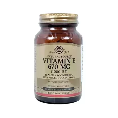 Frasco de suplemento vitamina E SOLGAR 670 mg cápsulas vegetais.