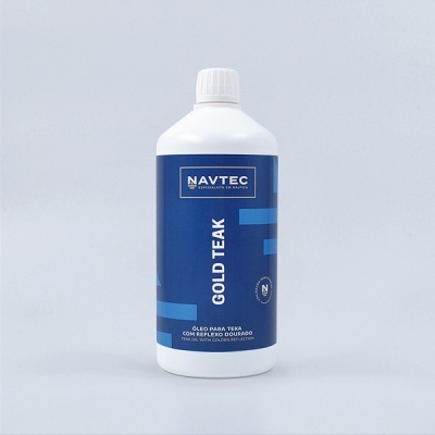 Frasco branco com rótulo azul de óleo para teka chamado NAVTEC GOLD TEAK