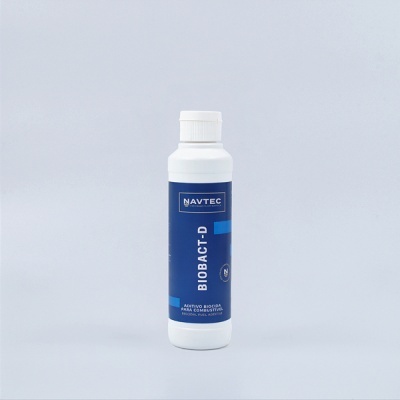 Frasco branco com etiqueta azul escura e texto branco NAVTEC BIOBACT-D