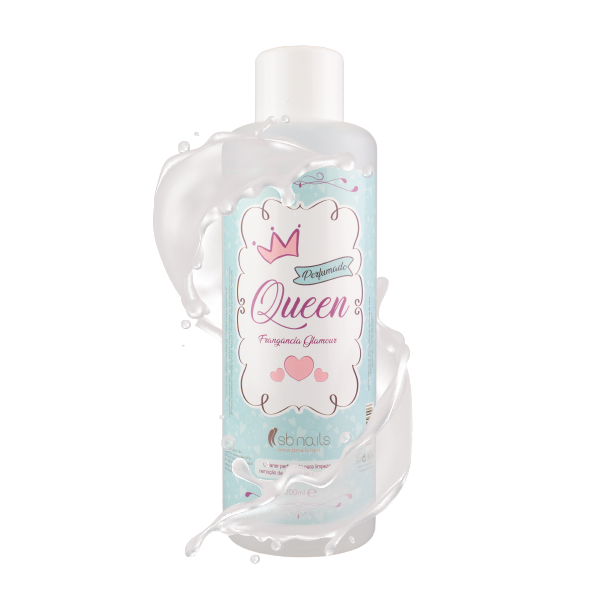 Frasco transparente com gel azul claro e tampa branca com rótulo azul e branco e texto Queen.