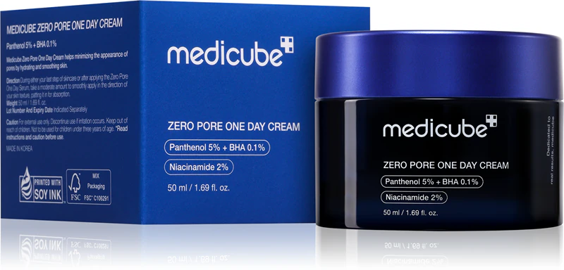 Creme Medicube Zero Pore One Day Cream em embalagem azul e preta com texto branco