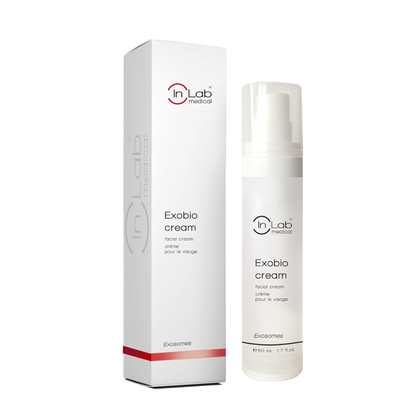 Frasco branco com doseador e caixa branca com texto do creme facial Exobio da In Lab medical