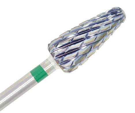 Cabeça de broca metálica com padrão entrelaçado e haste prateada com anel verde