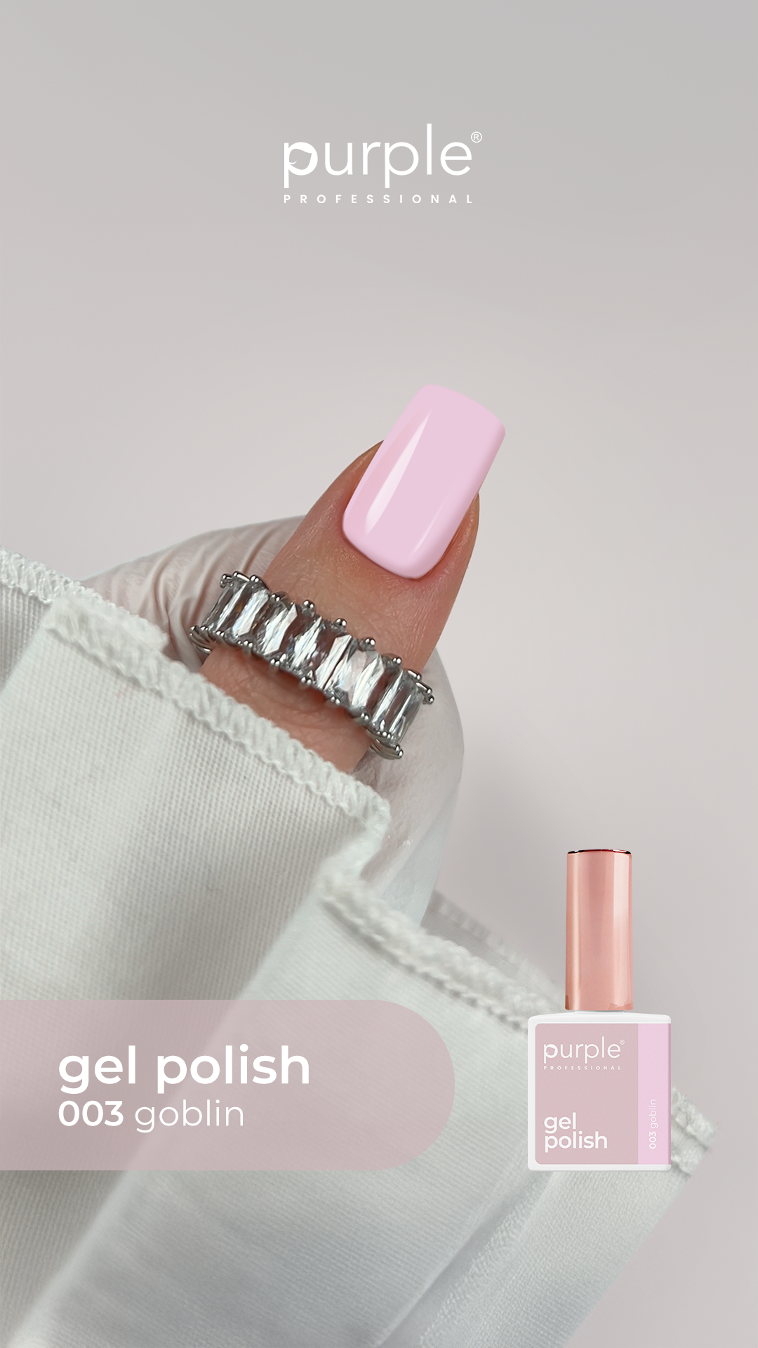 Unha pintada com verniz de gel rosa claro 003 goblin da Purple Professional com anel prateado