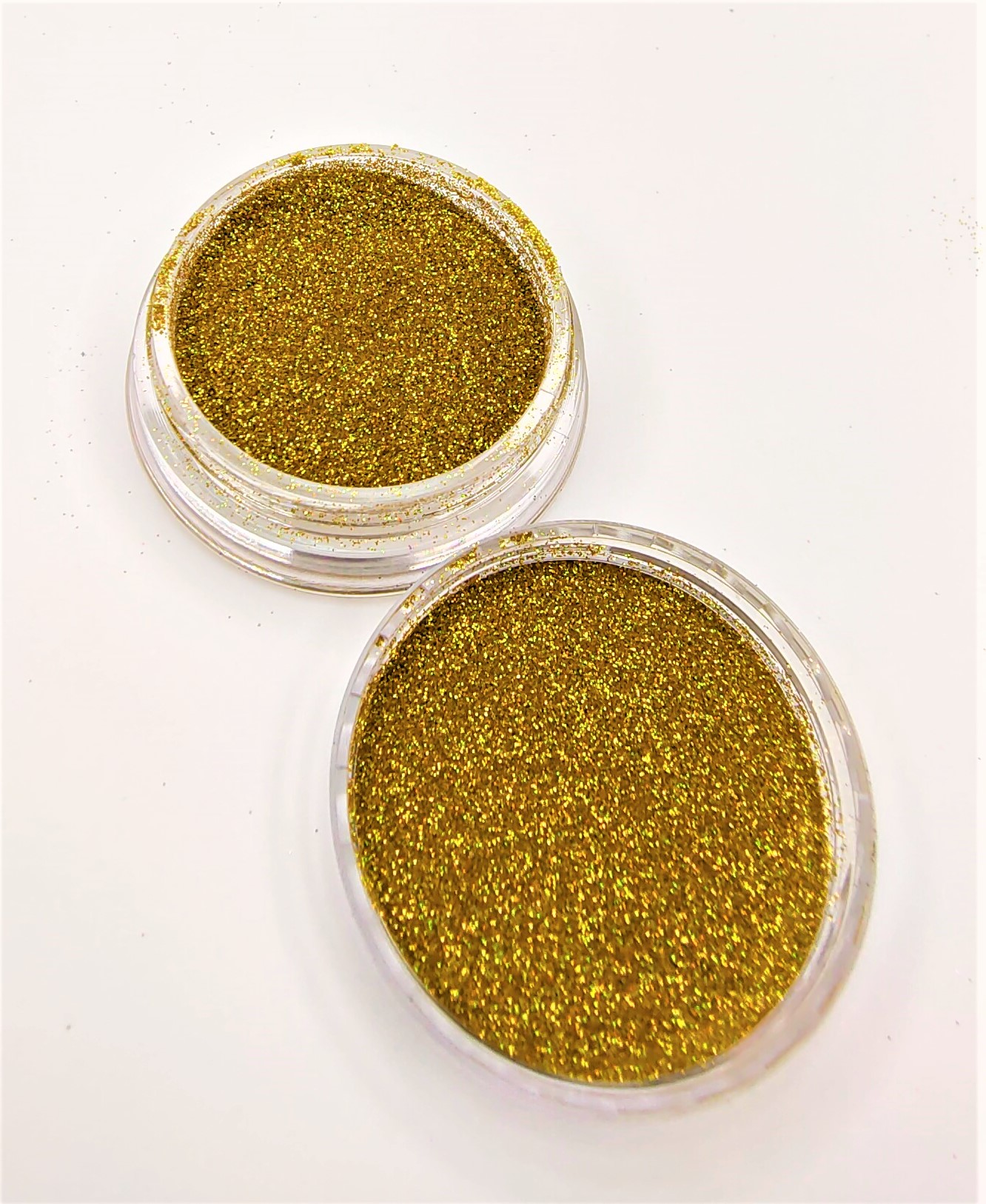 Recipientes plásticos com glitter dourado