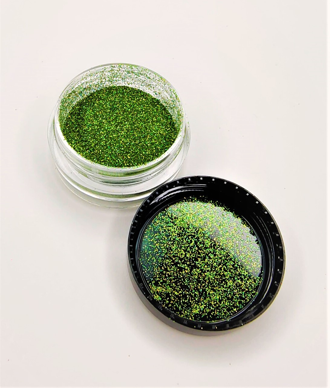 Pote de purpurina verde metálica com tampa preta