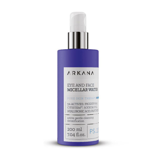 Frasco azul de água micelar Arkana para olhos e rosto com tampa branca