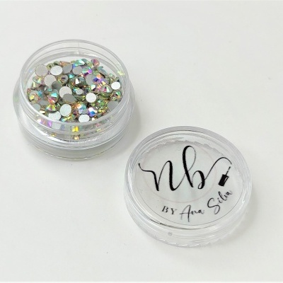 Duas caixas transparentes com glitter e tampa branca com texto 'nb BY Ana Silva'