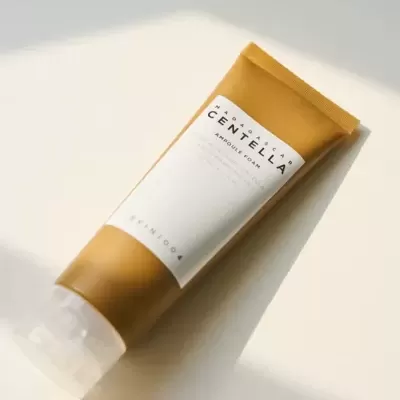 SKIN1004&#x20;Madagascar&#x20;Centella&#x20;Ampoule&#x20;Foam&#x20;-&#x20;espuma&#x20;de&#x20;limpeza&#x20;cremosa&#x20;para&#x20;pele&#x20;sens&#x00ED;vel&#x20;125ml