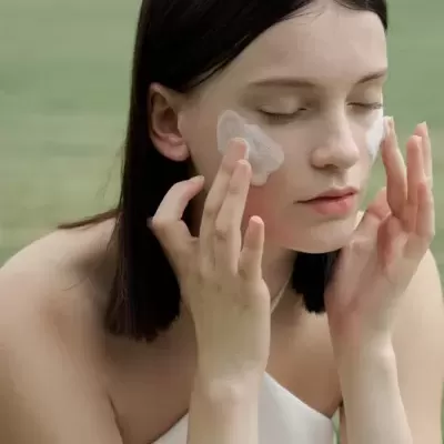 SKIN1004&#x20;Madagascar&#x20;Centella&#x20;Tea-Trica&#x20;BHA&#x20;Foam&#x20;-&#x20;Espuma&#x20;de&#x20;limpeza&#x20;125ml