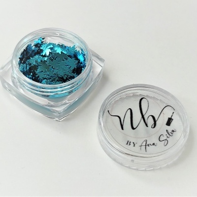 Pó decorativo flocos azuis metálicos em recipiente plástico com tampa