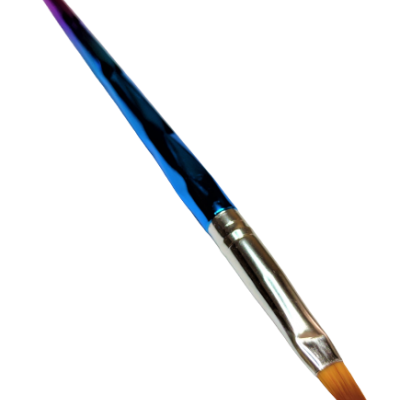 Pincel de pintura com cabo azul e roxo e cerdas amarelas
