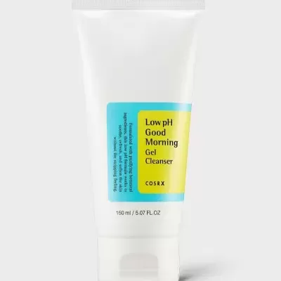 Frasco branco de gel de limpeza facial Low pH Good Morning Gel Cleanser da COSRX com 150 ml.