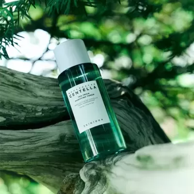 SKIN1004&#x20;Madagascar&#x20;Centella&#x20;Tea-Trica&#x20;Purifying&#x20;Toner&#x20;210ml