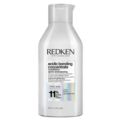 Frasco branco de condicionador REDKEN acidic bonding concentrate 500 ml
