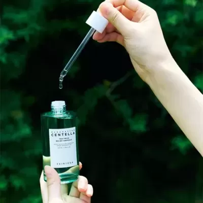 SKIN1004&#x20;Madagascar&#x20;Centella&#x20;Tea-Trica&#x20;Relief&#x20;Ampoule&#x20;-&#x20;s&#x00E9;rum&#x20;facial&#x20;100ml