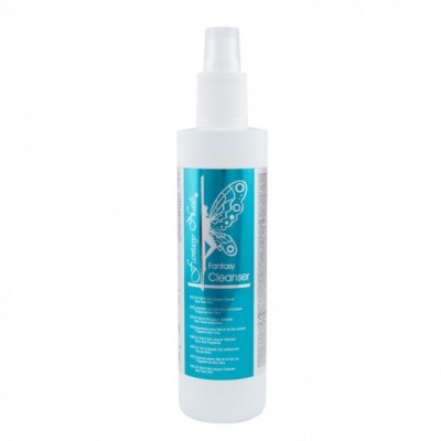Frasco branco com tampa spray e etiqueta azul de Fantasy Cleanser