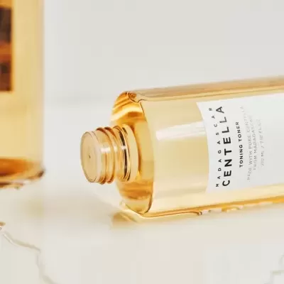 SKIN1004&#x20;Madagascar&#x20;Centella&#x20;Toning&#x20;Toner&#x20;210ml