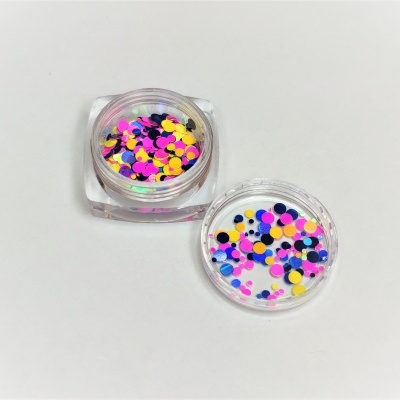 Pote transparente com confetes coloridos neon