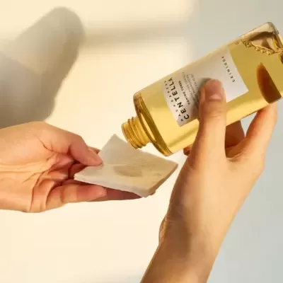 SKIN1004&#x20;Madagascar&#x20;Centella&#x20;Toning&#x20;Toner&#x20;210ml