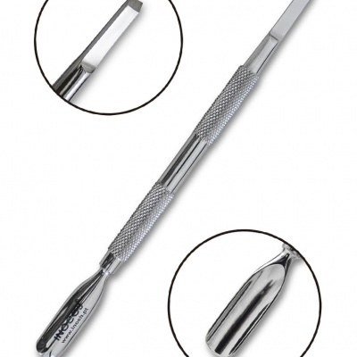 Espátula dupla metálica prata para unhas com duas pontas e textura no meio