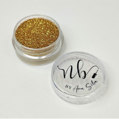 Pote transparente com glitter dourado e tampa com texto NbV BY Ana Silva