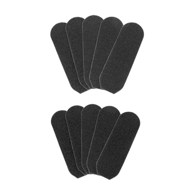 Dez palmilhas de espuma preta em duas fileiras sobre fundo branco